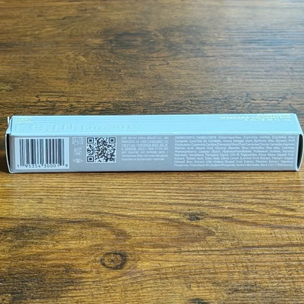 r.e.m. beauty Flourishing Volumizing Mascara Midnight Black NIB